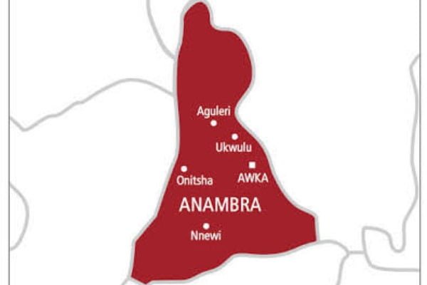 Mob sets robber ablaze in Anambra market